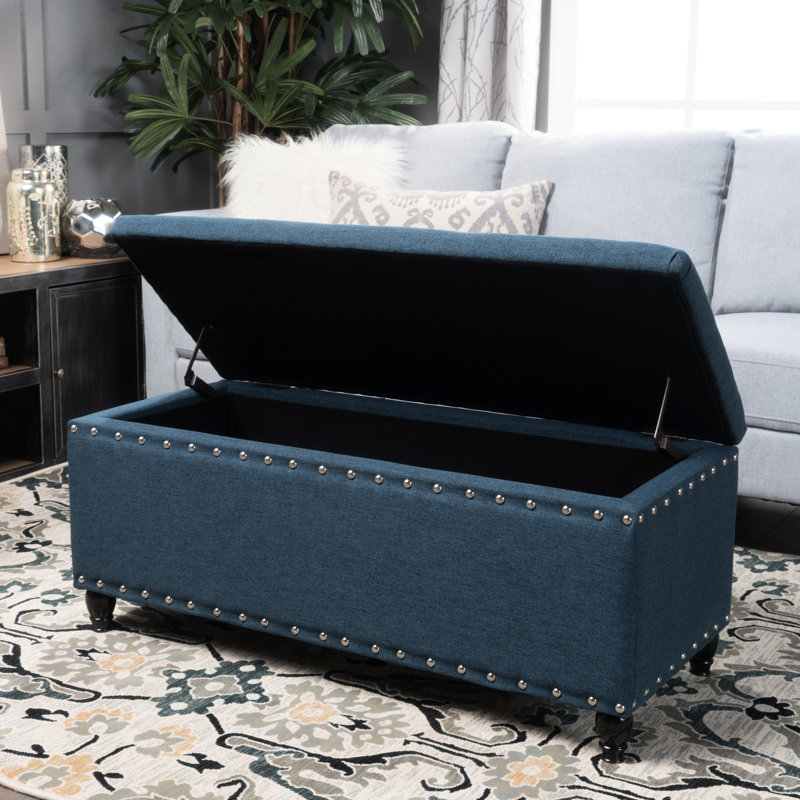 Banc de rangement avec garniture cloutée