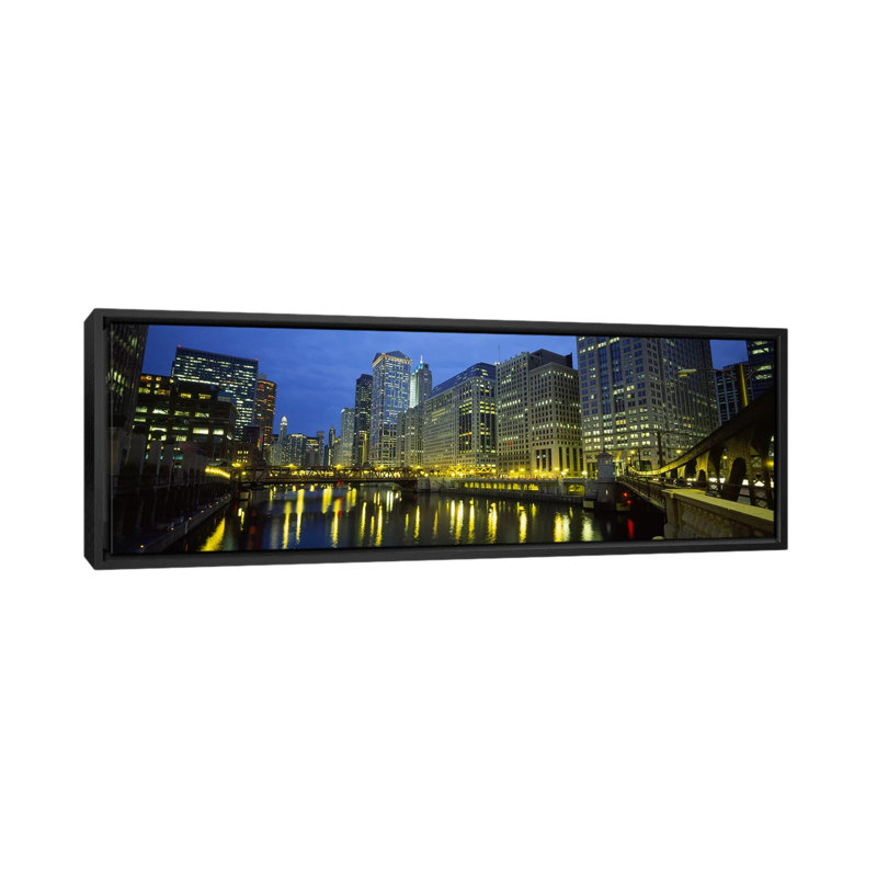 «Chicago River, Chicago, Illinois», reproduction de photo sur toile, H 12 po x l 36 po x P 1,5 po, Cadre noir