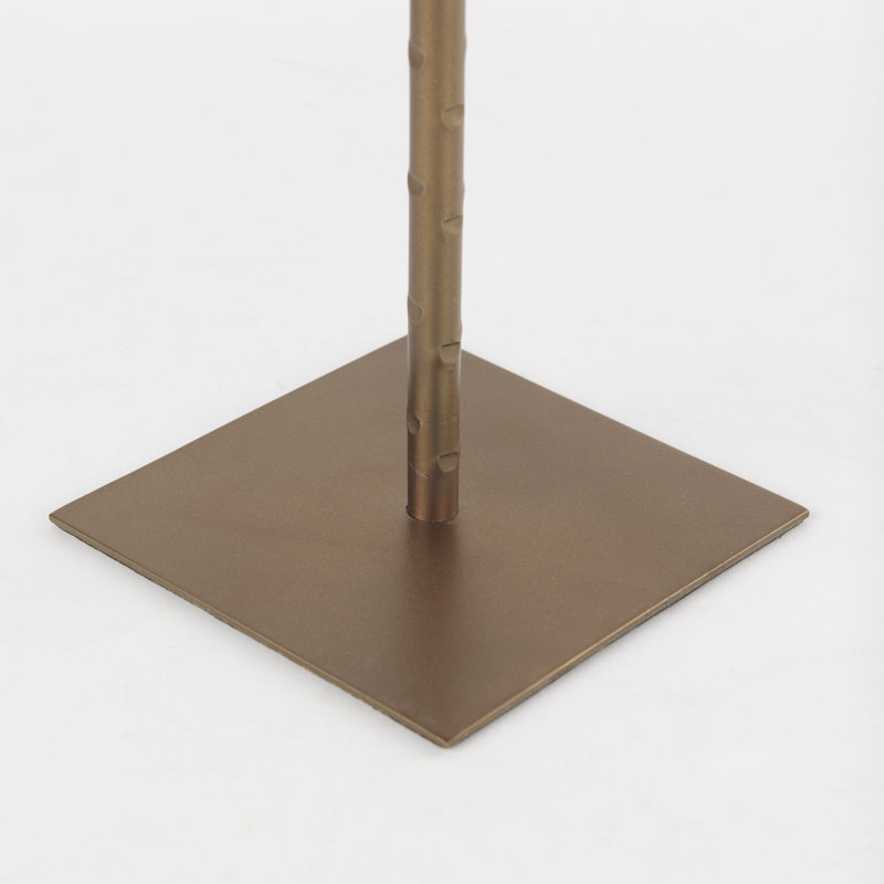 Bougeoir de table en métal, H 18 po x l 5 po x P 5 po, Or