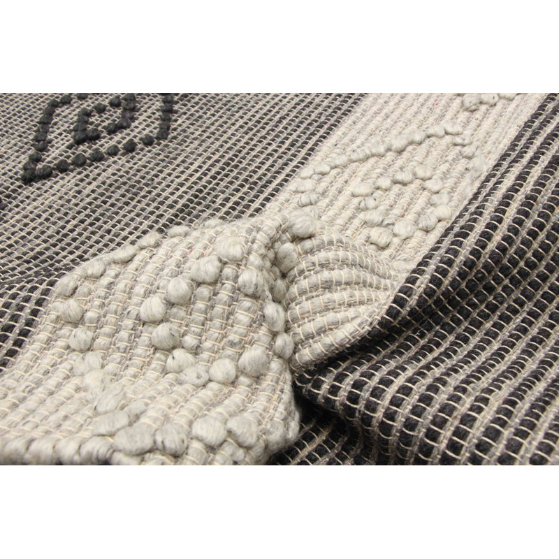 Tapis unique en laine 6 pi 2 po x 8 pi 11 po Delegal
