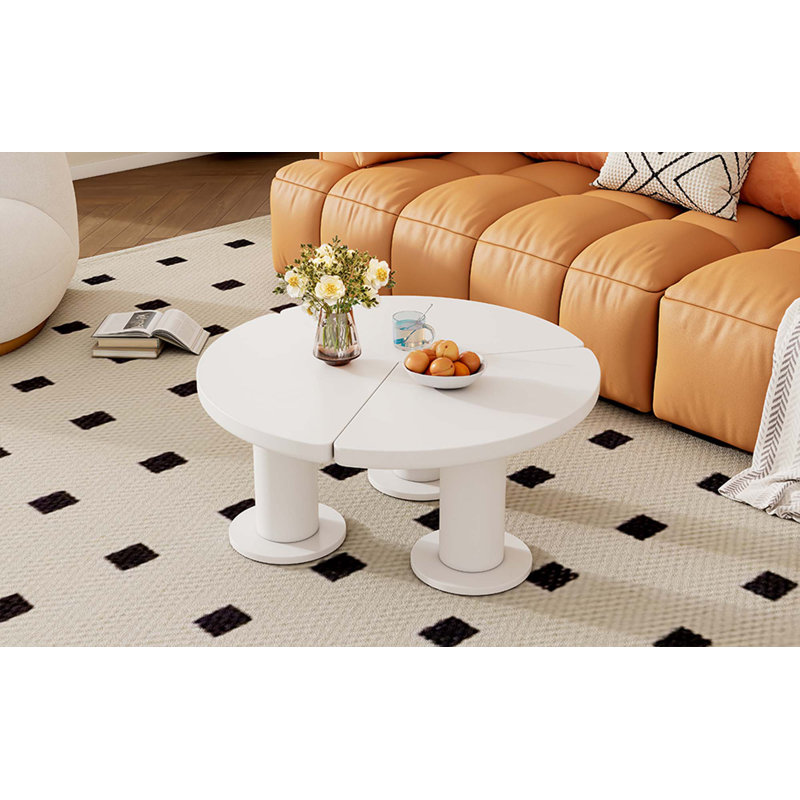 Table basse moderne en forme de pétale, table de bout ronde minimaliste avec 3 pieds robustes et bords lisses pour le salon, blanc
