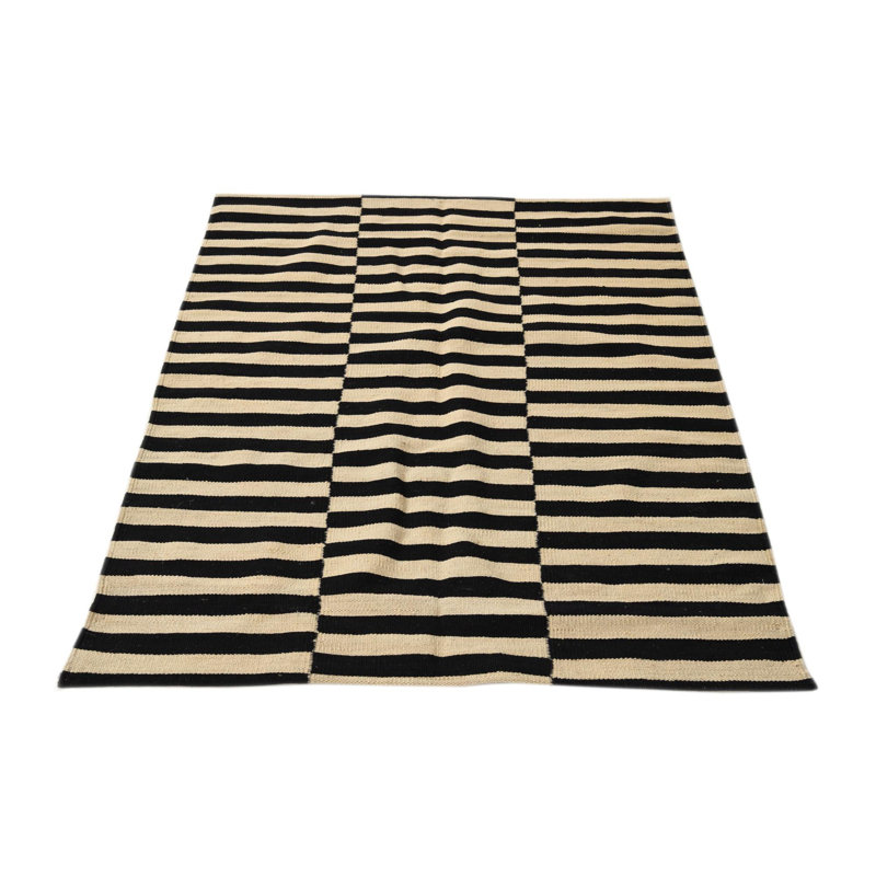 Tapis noir et blanc Orta