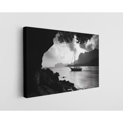 Black and White Sailing Boat on High-Quality Canvas Print - Handcrafted Wall Decor - Stylish Art - Gift - Wall Decor, Painting Reproduction