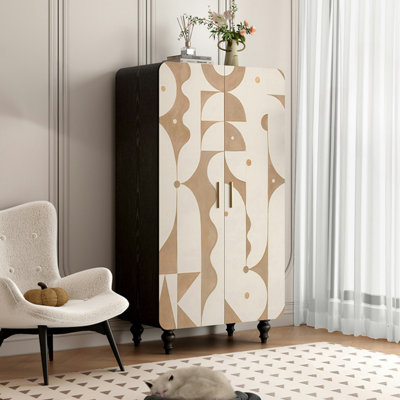 Garde-robe de style crème