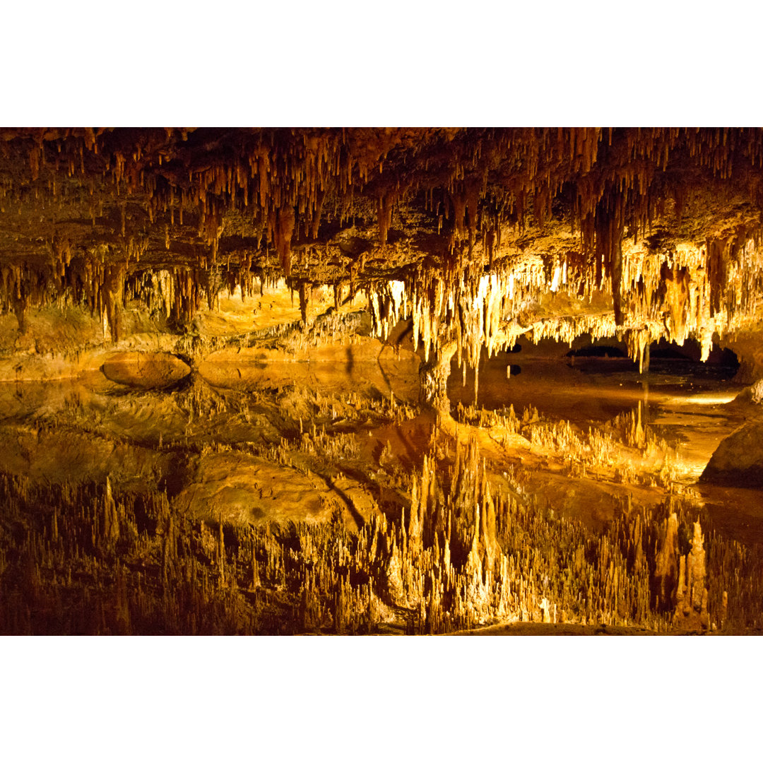 Cave Stalactites von FrozenShutter - Leinwandbild