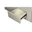 Grand lit beige avec housse en similicuir et espace de lecture