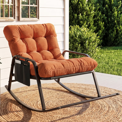 Fauteuil à bascule à rayures verticales, structure en métal, coussin épais, accoudoirs larges et incurvés ; 120 × 83 × 75 cm ; mobilier de jardin stable et confortable pour balcon, cour ou jardin (orange).