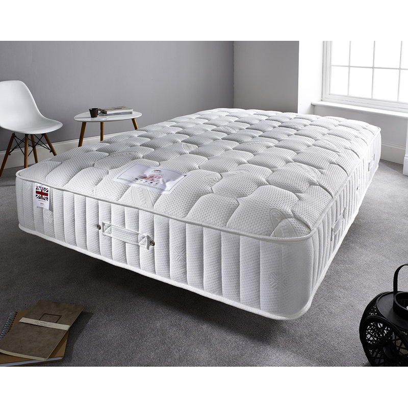3500 Sovereign 28cm Pocket Sprung Memory Foam Quilted Mattress with Edge Support, Small Double (4')