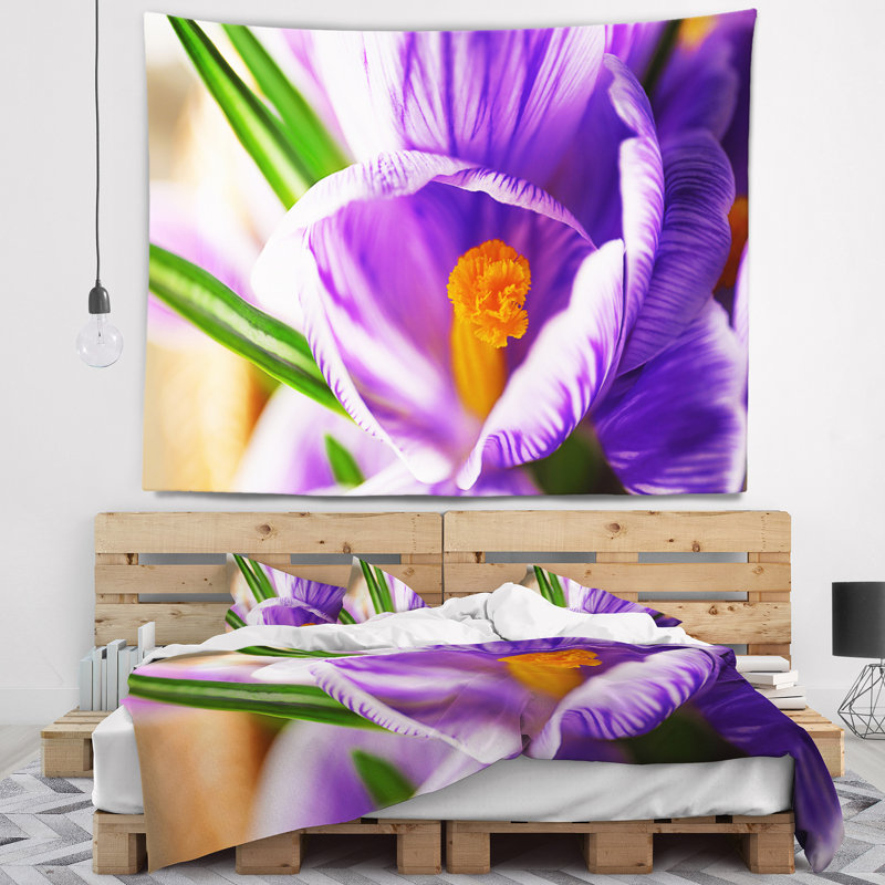 Tapisserie fleur crocus floral, H 32 po x l 39 po