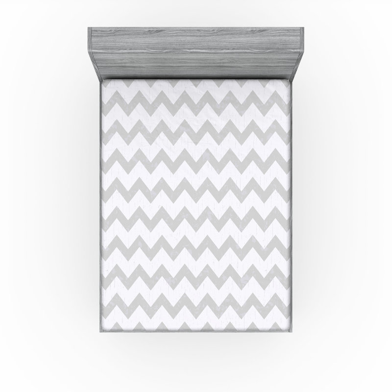 Drap-housse Ambesonne, paquet de 2, Drap-housse très grand californien, Gris pâle / chevron blanc