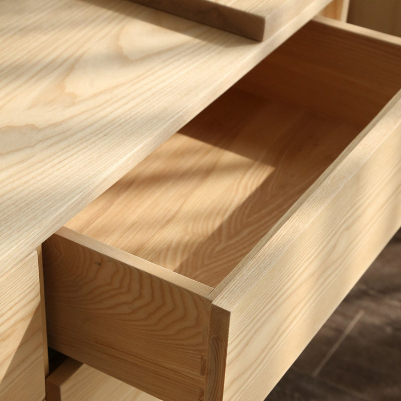 Simple Bedroom Solid Wood Dresser