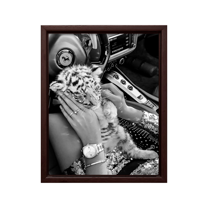 Bébé tigre dans une voiture, H 08 po x l 10 po, Canvas, Sans cadre