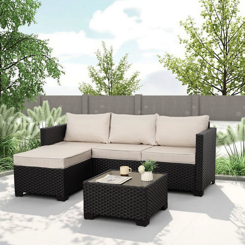 Ensemble de mobilier de jardin en résine tressée, canapé d'angle 3 pièces avec pouf et table basse en verre, coussins antidérapants résistants aux intempéries, housses protectrices, beige