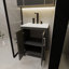 Meuble-lavabo de salle de bain avec lavabo