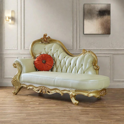 Chaise confortable en chêne sculpté