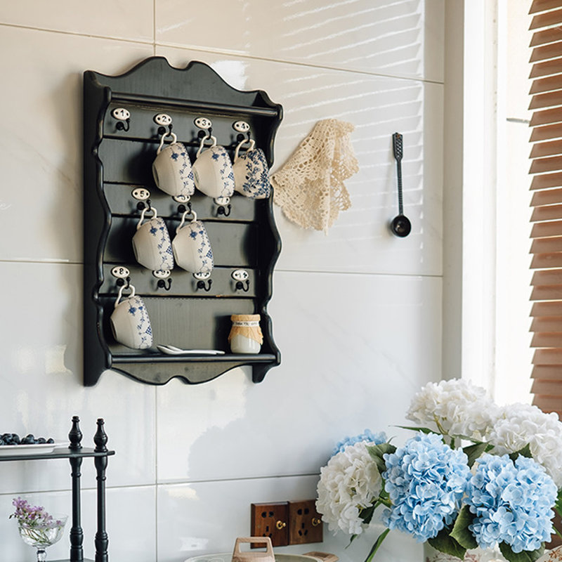 Étagère murale décorative moderne en bois massif avec 4 rails horizontaux et 11 crochets numérotés pour la chambre à coucher, la salle de bain, la cuisine et le salon