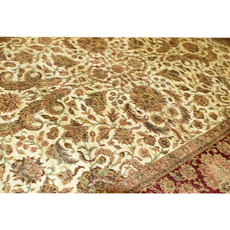 High-Quality Hand-Knotted Cream And Red Area Rug