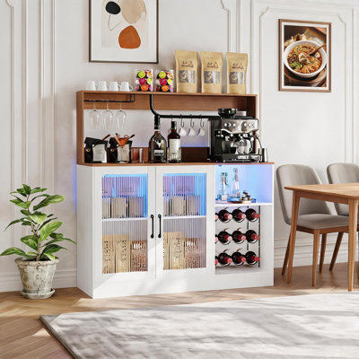 Meuble-bar à café avec casier à vin et porte-verres