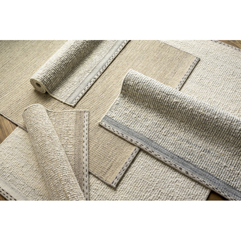 Halifax Handmade Handwoven Wool Area Rug in Light Beige, Rectangle 2' x 3'