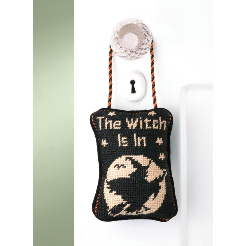 Porte-aiguille The Witch Is In Needlepoint