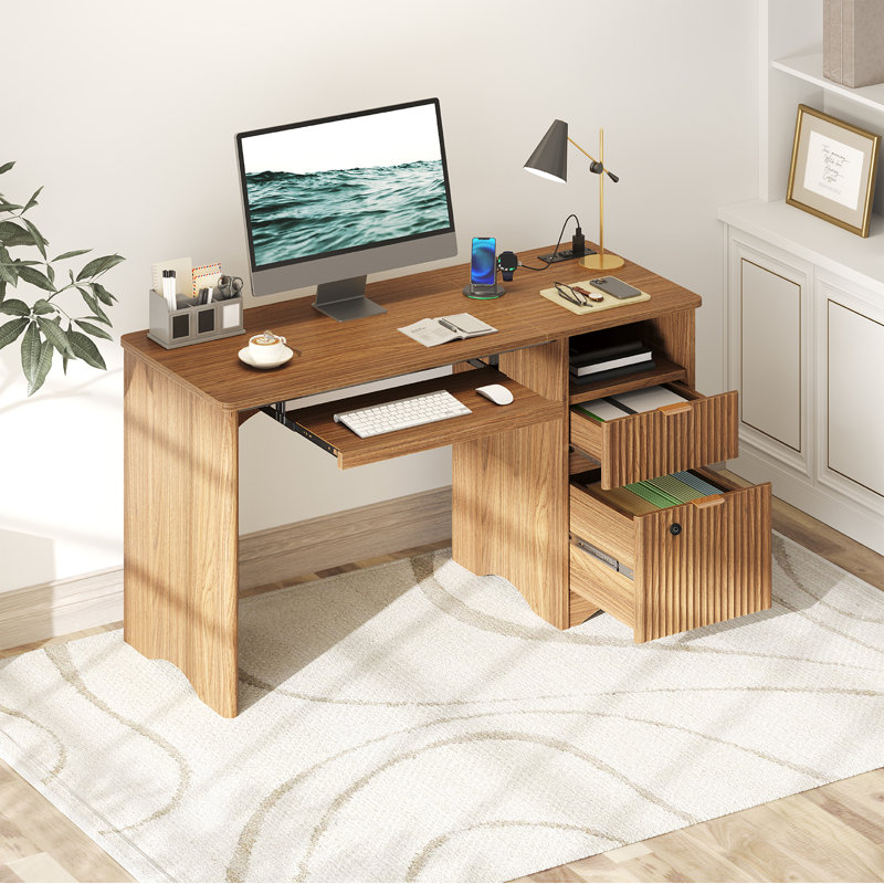 Bureau d'ordinateur, Brun