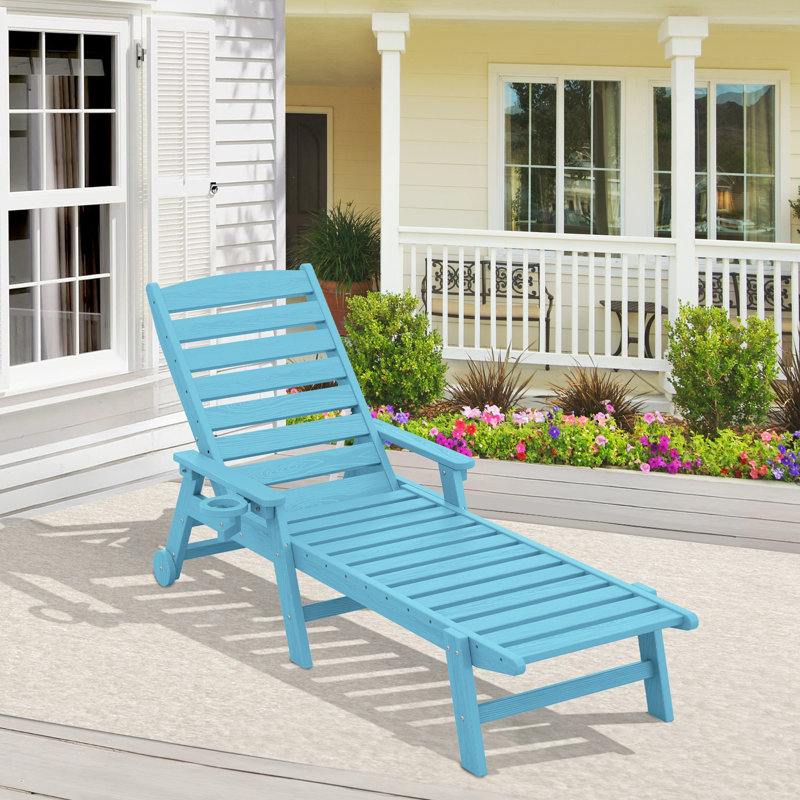 Chaise longue avec accoudoirs et roulettes Swann, Bleu clair