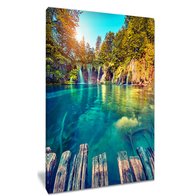 Impression photographique sur toile tendue Les eaux bleues des lacs de Plitvice, H 32 po x l 16 po x P 1 po