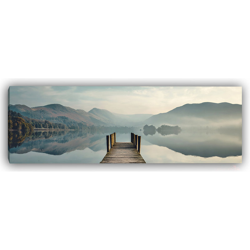 Art mural sur toile Misty Mountain Dock, H 15 po x l 45 po