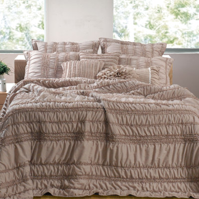 Tiana Ruched Bonus Reversible Quilt Set