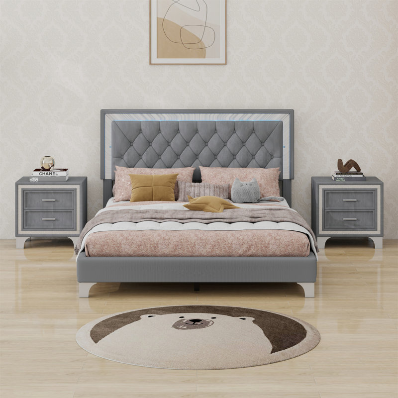 Lit plateforme tapissier avec lumières DEL et deux tables de chevet, Gris