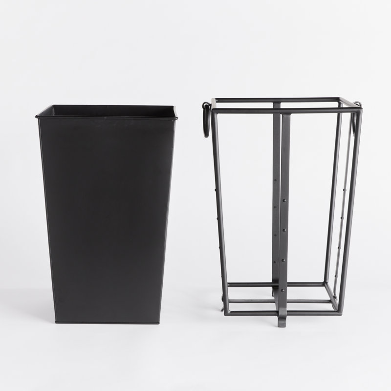 Callahan Handmade Planter, Black, 25.5" H x 16.50" W x 18.50" D