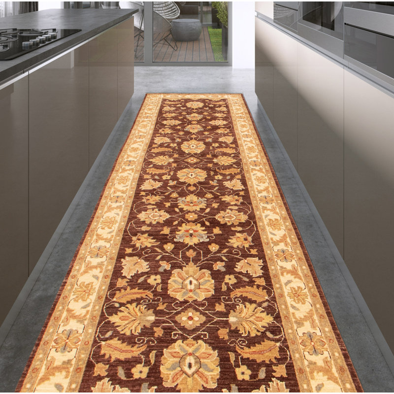 Tapis brun foncé Malestia 3 pi 8 po x 19 pi 2 po Malazia