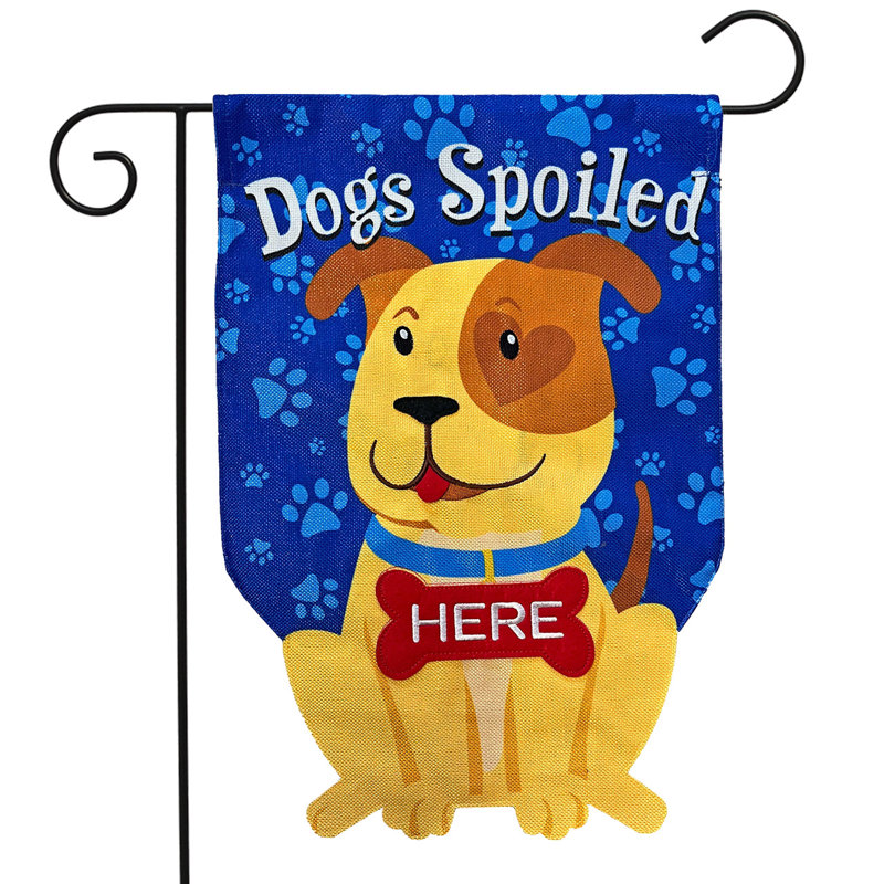 Drapeau de jardin pour chien gâté