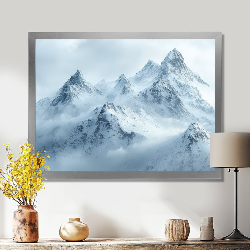 Winter Mountainscape I - montagnes, art mural, H 24 po x l 32 po, Reproduction encadrée d'une seule photo, Argent argent