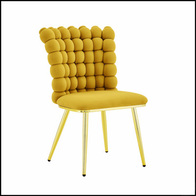 Ensemble de 2 fauteuils d'appoint ergonomiques touffetés avec des pieds dorés brillants, un fauteuil de salle à manger et de coiffeuse peu encombrant, parfait pour les intérieurs modernes et les sièges confortables