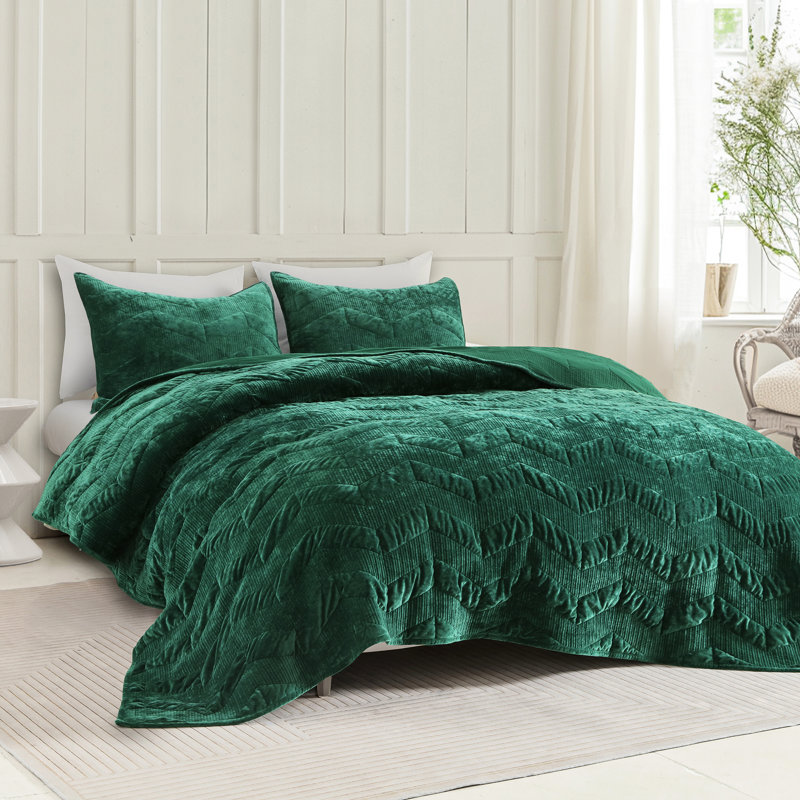 Wonderful Velvet Quilt Set 3-Piece Bedding Set For All Season, Hunter Green, King Quilt + 2 King Shams
