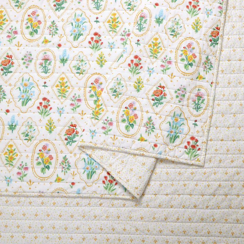 White Floral Reversible Cotton King Quilt Set