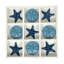 Jeu de morpion côtier avec pièces en bois blanchi et en résine bleue représentant la mer, 29,8 cm de large
