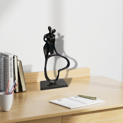Romantic Couple Statue Decor – Heartwarming Figurine For Desk, Bedroom & More