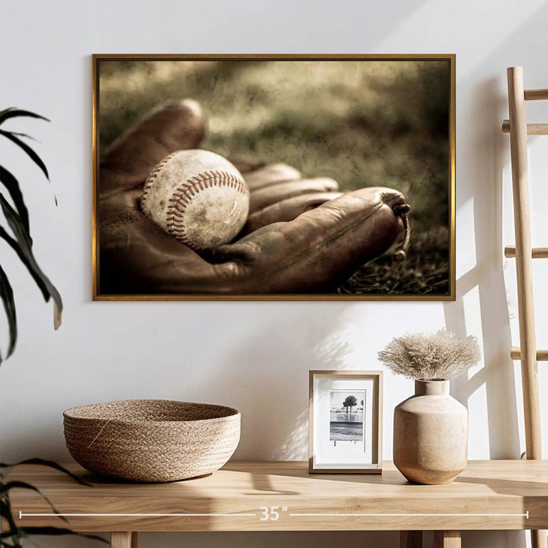Baseball sur gant, 25 po x 17 po, Cadre flottant doré