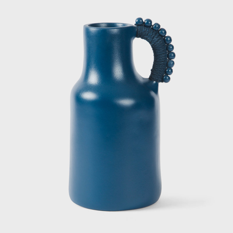 Vase Raatriti