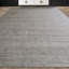 Tapis noué à la main en gris / blanc-70119281