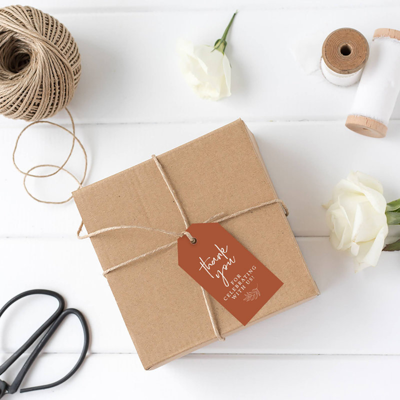 Étiquettes-cadeaux en terre cuite