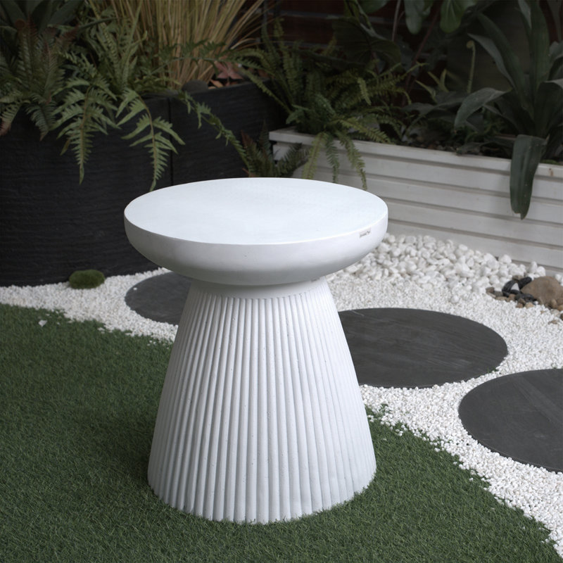 Table d'appoint d'extérieur robuste en faux terrazzo