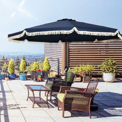 Parasol de patio bleu foncé de 9 pi avec inclinaison et manivelle, volant pour parasol de terrasse de jardin de 9 pi