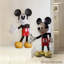 Caricature figurine noire et blanche-131634377-131634378