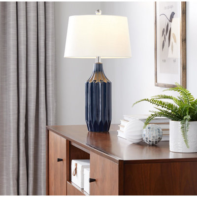 Lampe de table 23 po contemporaine en céramique bleu foncé lustré avec abat-jour blanc