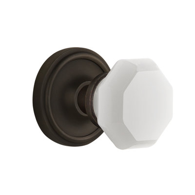 Rosette classique avec bouton de lait blanc Waldorf