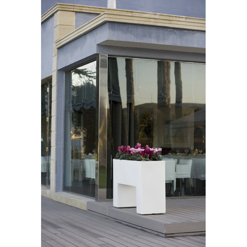 Muro Resin Elevated Planter, Anthracite