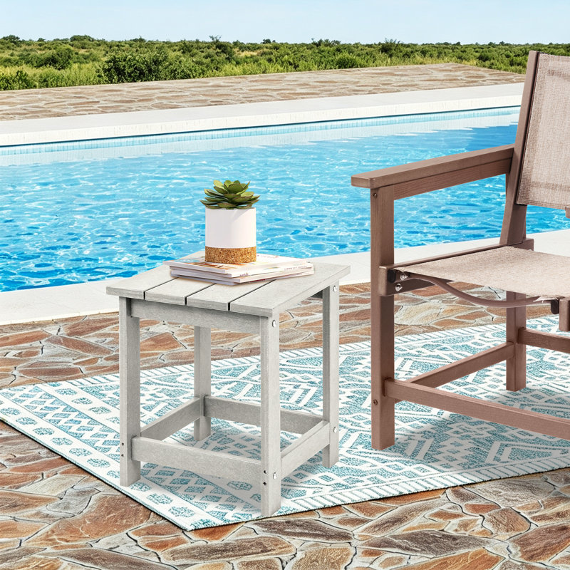Table d'appoint extérieure Denarrius Adirondack, table de patio en PEHD facile d'entretien et résistante aux intempéries
